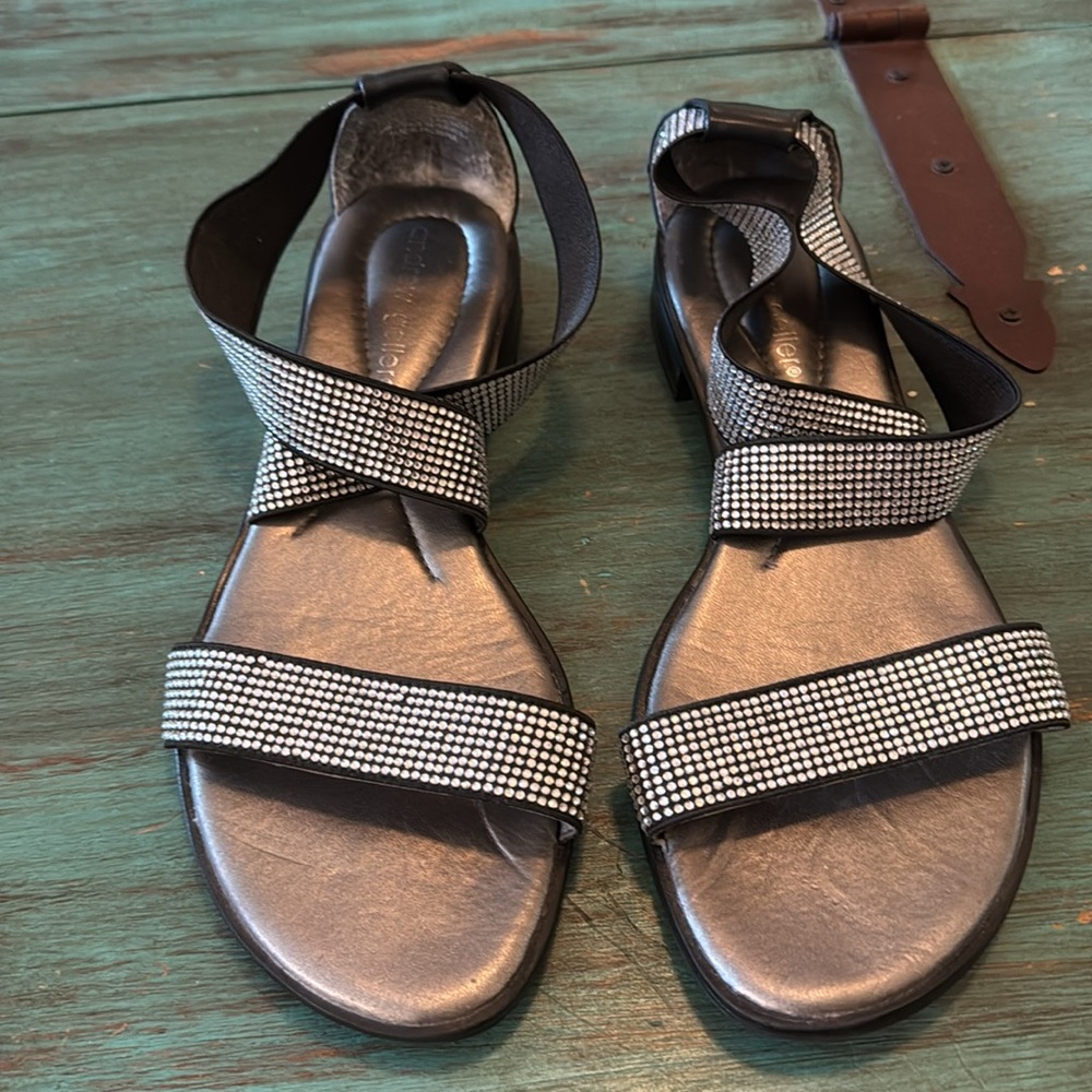 Andrew Geller Maddam Black and Silver. Size 8.